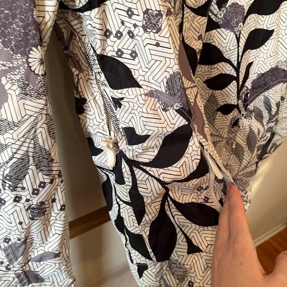 ROXY Snowboarding Skiing Snow Jacket - Picture 9 of 13